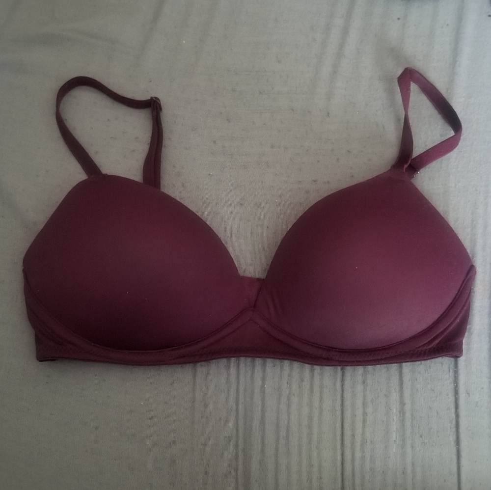 burgundy wireless VS pink bra